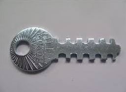 Klíč k visacímu zámku Tokoz 114/60 Klíč k visacímu zámku Tokoz 114/60