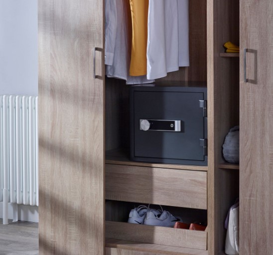 Yale YFM/352/FG2 Ohnivzdorný sejf střední Yale YFM/352/FG2 Ohnivzdorný sejf střední