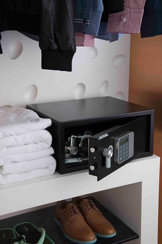 YALE Safe Guest Laptop YLG/200/DB2
